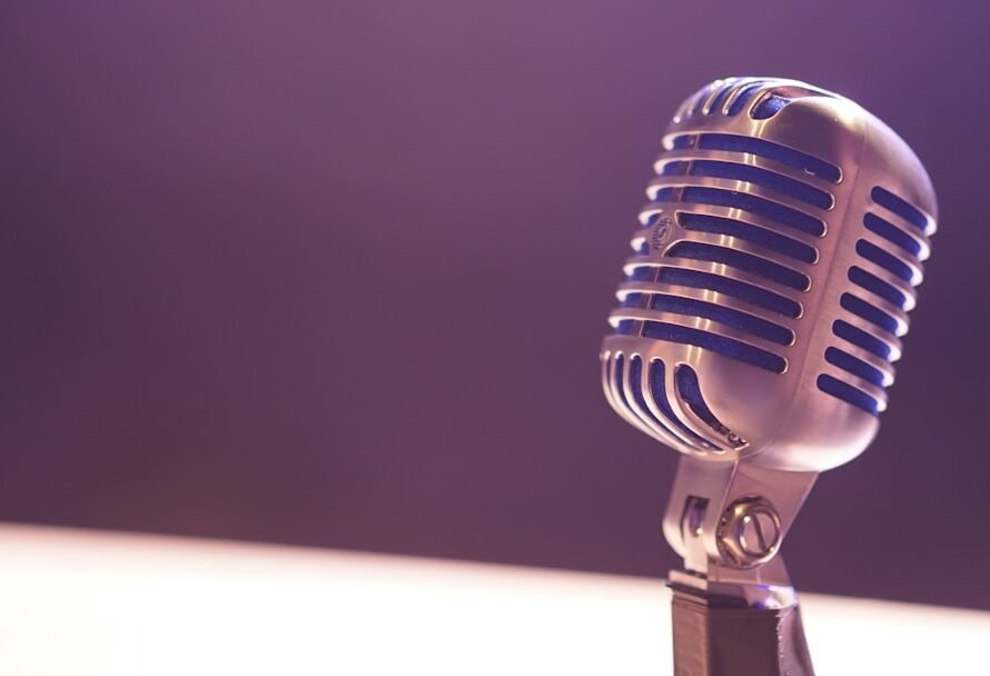 a close up of a microphone
